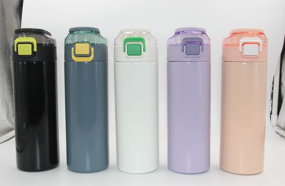Presione el botón 400 ml De doble pared aislada Botella de agua de acero inoxidable Botella aislada al vacío