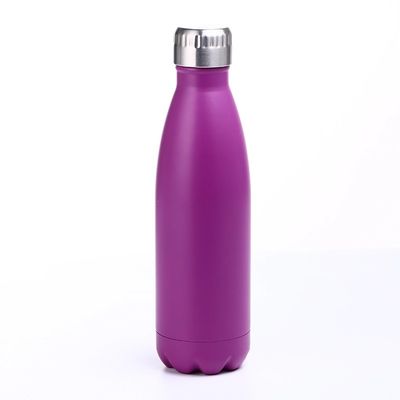 El acero inoxidable doble de la pared 750ml aisló la botella para caminar al aire libre