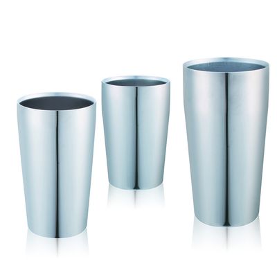caja fuerte 20oz que bebe el vaso aislado del acero inoxidable